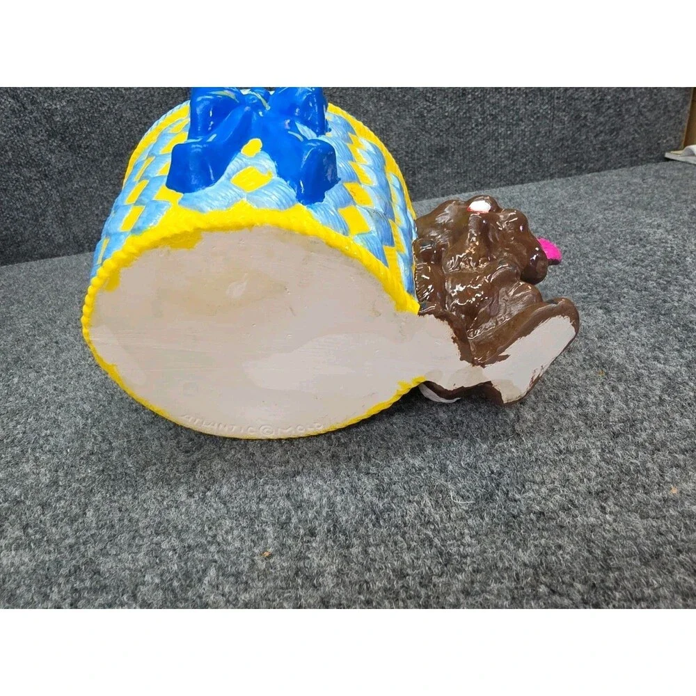 Vintage Kitchy Handmade Ceramic Easter Basket 10x6x5